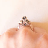 Vintage 18K white gold flower ring with sapphire (0.50ct approx.) and diamonds (0.24ctw approx.), 80s