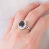 Anello a margherita vintage in platino con zaffiro (4.30ct) e diamanti (1.05ctw), anni ‘80