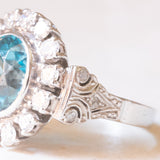 Vintage-Gänseblümchen-Ring aus 18 Karat Weißgold mit hellblauem Zirkon (ca. 4.50 ct) und Diamanten (ca. 0.84 ctw)