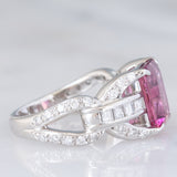 Anello da cocktail vintage in platino con tormalina rosa (3.25ct) e diamanti (0.77ctw), anni ‘70/‘80