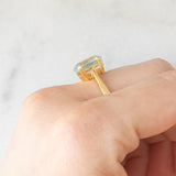 Anello da cocktail vintage in oro giallo 18K con acquamarina (3.50ct ca.), anni ‘60