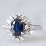 Anello a margherita vintage in platino con zaffiro (1.27ct) e diamanti (0.43ctw), anni ‘80