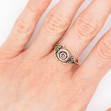Anello antico in oro giallo 18K e argento con diamanti di taglio rosetta, primi del ‘900