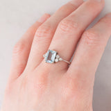 Anello vintage in platino con acquamarina (1.40ct ca.) e diamanti (0.18ctw ca.), anni ‘70