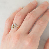 Anello tourbillion antico francese in oro giallo 18K con perla bianca e diamanti di taglio rosetta, anni ‘30