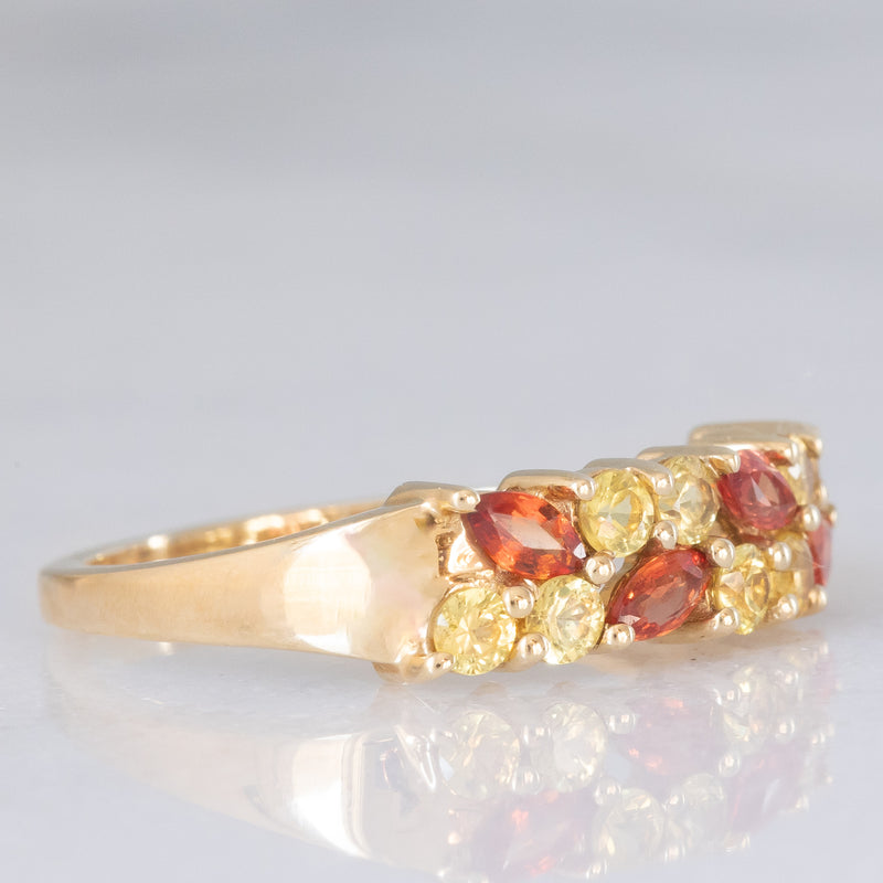 Anello vintage in oro giallo 9K con zaffiri sintetici arancioni e gialli (0.80ctw ca.), anni ‘90