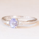 Vintage 9K white gold trilogy with tanzanite (approx. 0.35ct) and diamonds (approx. 0.03ctw), 90s