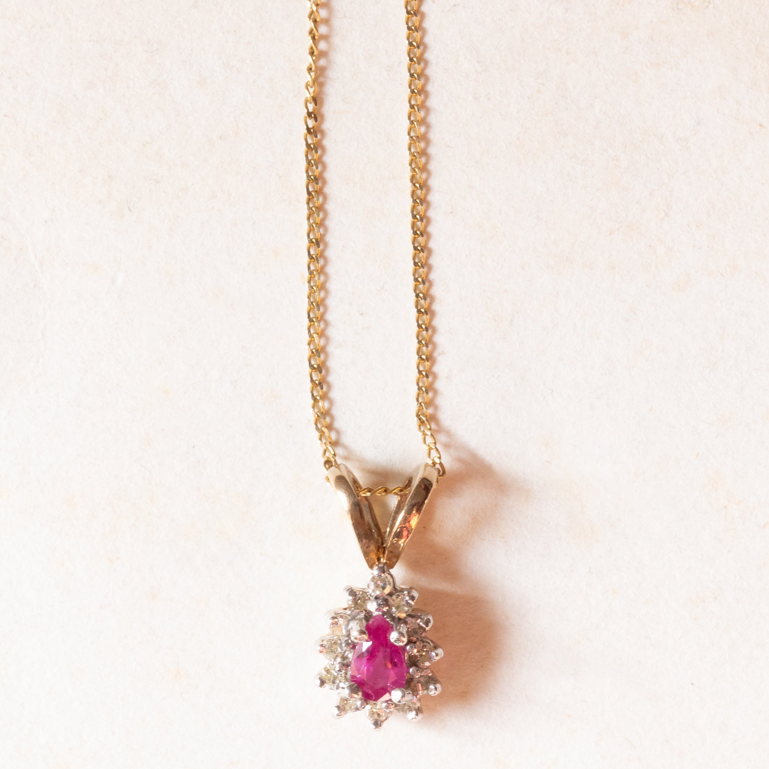 CARISSMA Collana Donna Oro Giallo 9K 375 Con Ciondolo Cuore E Catena A Barra - Lunghezza 40 Cm, Confezione Regalo Di Lusso