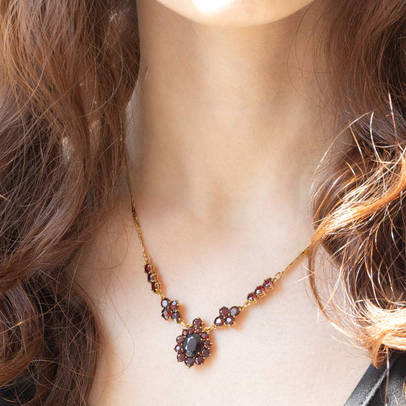 Collier vintage in oro giallo 8K con granati (8ctw ca.), anni ‘50/‘60