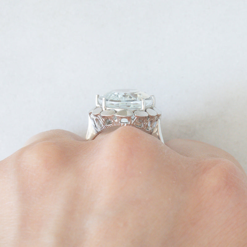 Anello da cocktail vintage in oro bianco 14K con acquamarina (10ct ca.), anni ‘80