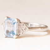 Vintage-Ring im Art-Déco-Stil aus 9-karätigem Weißgold mit blauem Topas (ca. 1.40 ct) und Diamanten (ca. 0.02 ctw),