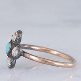 Anel antigo em forma de flor, em ouro amarelo 14K e prata, com turquesa e diamantes lapidados em rosa (aproximadamente 0.50 ct), final do século XIX.
