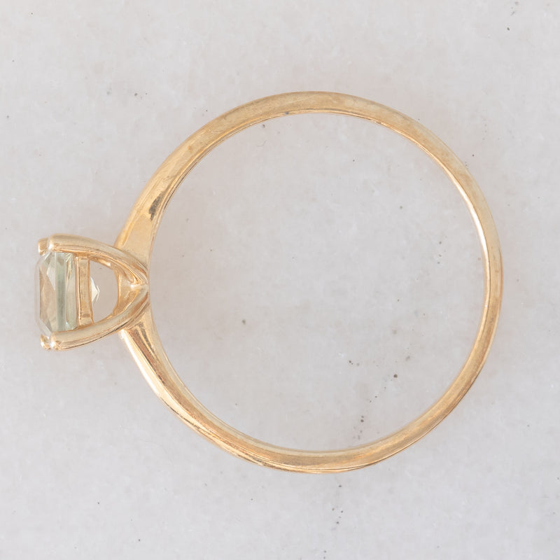 Solitario da cocktail moderno in oro giallo 10K con quarzo citrino (0.35ct ca.), anno 2016