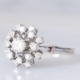 Anello a fuoco d’artificio vintage in oro bianco 18K con diamanti di taglio brillante (0.70ctw ca.), anni ‘70