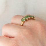 Anello in oro giallo 9K con tsavoriti (0.65ctw ca.) e zaffiri bianchi