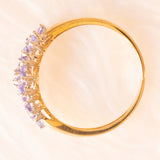 Vintage-Ring aus 9-karätigem Gelbgold mit floralem Dekor und Tansaniten (ca. 0.75 ctw), Jahr 2005