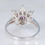 Anello a fiore vintage in oro bianco 14K con rubino (0.20ct ca.) e diamanti (0.20ctw ca.), anni ‘70