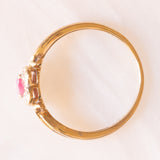 Herzförmiger Vintage-Ring aus 9-karätigem Gelb- und Weißgold mit synthetischem Rubin (ca. 0.20 ct) und Diamanten (ca. 0.06 ctw)