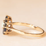 Bague fleur vintage en or jaune 9 carats avec saphirs (environ 0.80 ct) et opale (environ 0.15 ct), années 80