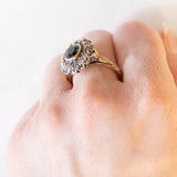 Gänseblümchen-Ring im Vintage-Antik-Stil aus 18 Karat Gelbgold und Silber mit Saphir (ca. 1.40 ct) und Diamanten im Rosettenschliff