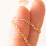 Vintage-Halskette aus 9-karätigem Gelbgold mit Herzanhänger aus 9-karätigem Gelbgold und synthetischen Rubinen, 70er Jahre