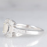 Anello vintage in platino con diamanti di taglio brillante e baguette (0.60ctw), anni ‘90