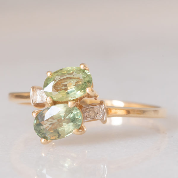 Toi et Moi vintage in oro giallo 14K con zaffiri verdi sintetici (1ctw ca.) e diamanti