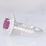 Anello a margherita moderno in platino con rubino (1.51ct) e diamanti (0.72ctw), anni ‘2000