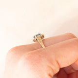 Vintage 9K yellow and white gold daisy ring with blue topaz (0.50ct approx.) and diamonds (0.08ctw approx.)