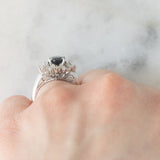 Anello a margherita vintage in platino con zaffiro (1.27ct) e diamanti (0.43ctw), anni ‘80