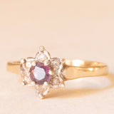 Anello a margherita vintage in oro giallo e bianco 9K con rubino (0.40ct ca.) e diamanti (0.06ctw ca.)