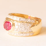 Винтажное кольцо из желтого золота 18 карат с рубином (около 1.40 карата) и бриллиантами классической огранки (около 1 карата), 70-е/80-е годы