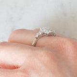 Anello a fiore vintage in platino con diamanti di taglio brillante (1ctw), anni ‘80