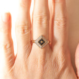 Bague vintage en or jaune et blanc 9 carats avec saphirs (environ 0.36 ct au total) et diamants (environ 0.06 ct au total), années 80/90