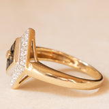 Bague vintage en or jaune et blanc 9 carats avec saphirs (environ 0.36 ct au total) et diamants (environ 0.06 ct au total), années 80/90