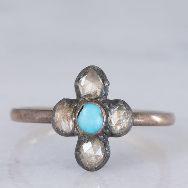 Anello antico a fiore in oro giallo 14K e argento con turchese e diamanti di taglio rosetta (0.50ctw ca.), fine ‘800