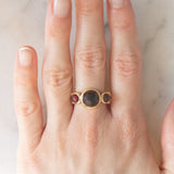 Trilogy vintage in oro giallo 14K con granati di taglio cabochon (5.50ctw ca.), anni ‘40/‘50