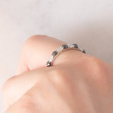 Mezzo eternity in platino con diamanti bianchi e neri (1ctw), anni ‘2000