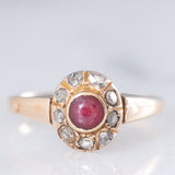 Bague ancienne en or jaune 18 carats en forme de marguerite, ornée de pâte de verre rose et de diamants taille rose, début des années 900