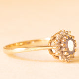 Anello a margherita vintage in oro giallo 9K con zaffiro (0.40ct ca.) e diamanti (0.06ctw ca.), anno 1993