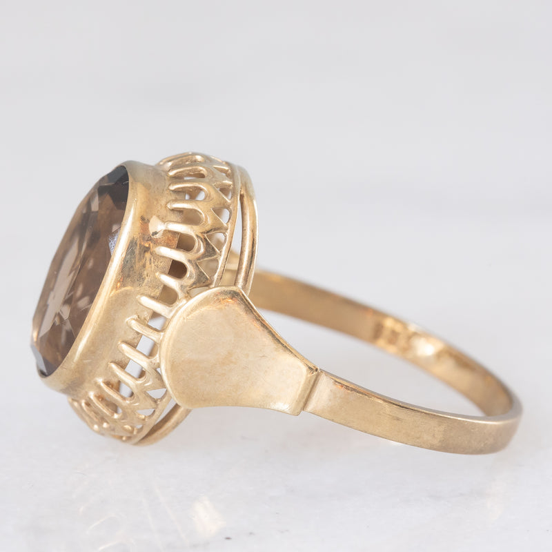 Anello da cocktail vintage in oro giallo 8K e quarzo fumé (2.40ct ca.), anni ‘60/‘70