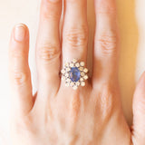 Vintage-Gänseblümchenring aus 14 Karat Weißgold mit Saphiren (ca. 1.90 ct) und Diamanten im Brillantschliff (ca. 1.80 ctw), 70er Jahre