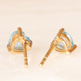 Vintage-Ohrringe mit hellem Herz aus 9-karätigem Gelbgold mit blauem Topas (ca. 1 ctw)