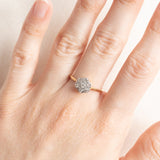 Vintage-Blumenring aus 18-karätigem Gelb- und Weißgold mit Diamanten (ca. 0.18 ctw), 40er/50er Jahre