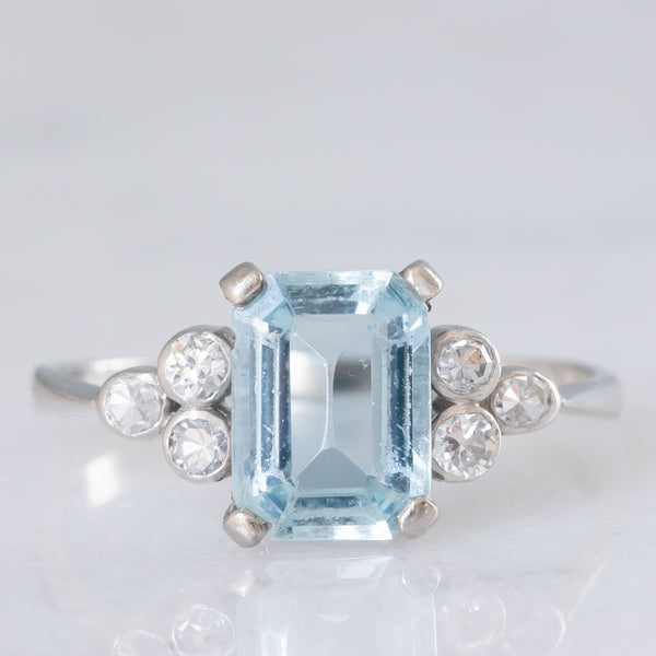 Anello vintage in platino con acquamarina (1.40ct ca.) e diamanti (0.18ctw ca.), anni ‘70