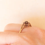 Vintage 9K Yellow Gold Flower Ring with Garnets (0.30ctw approx.)