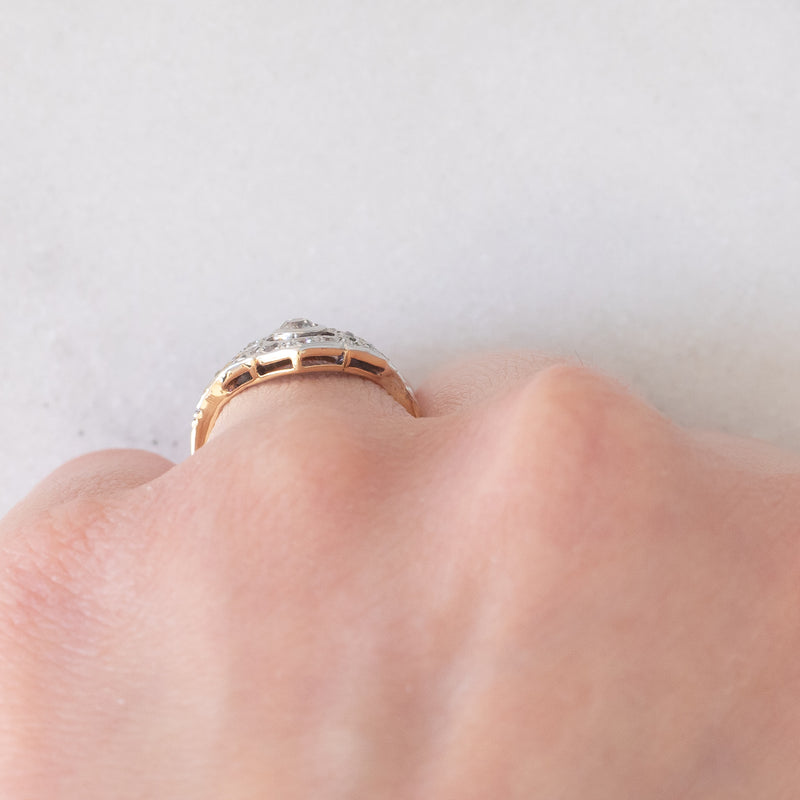 Anello Art Déco in oro giallo e bianco 14K con diamanti di taglio vecchia miniera e di taglio rosetta (0.30ctw ca.), anni ‘30