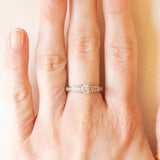 Anello vintage in oro bianco 9K con diamanti di taglio brillante (0.33ctw ca.), anni ‘80