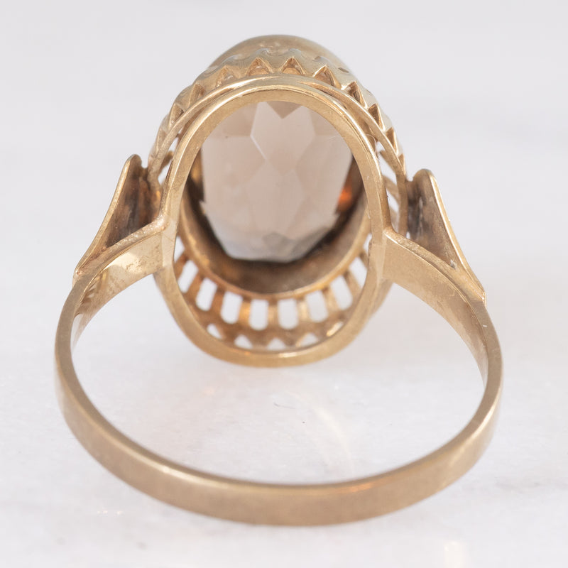 Anello da cocktail vintage in oro giallo 8K e quarzo fumé (2.40ct ca.), anni ‘60/‘70