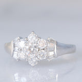 Anello a fiore vintage in platino con diamanti (0.76ctw), anni ‘80